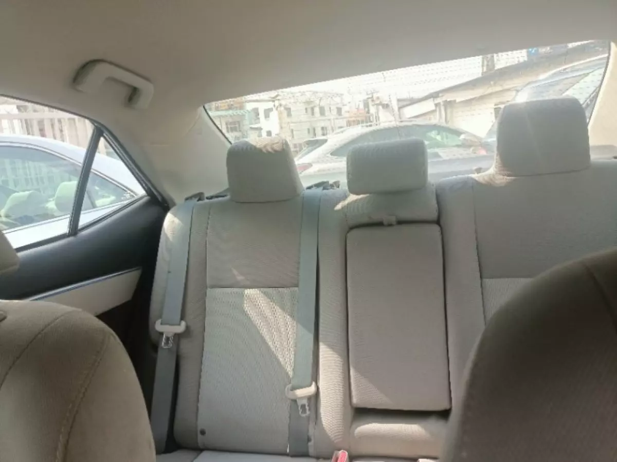 interiorBack