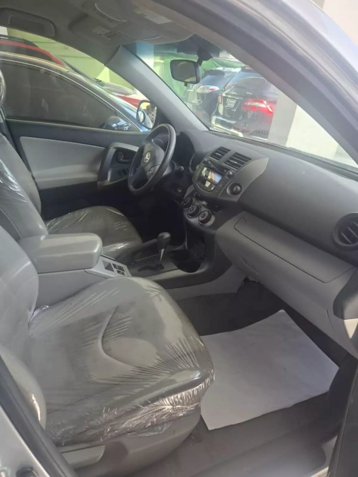 interiorFront
