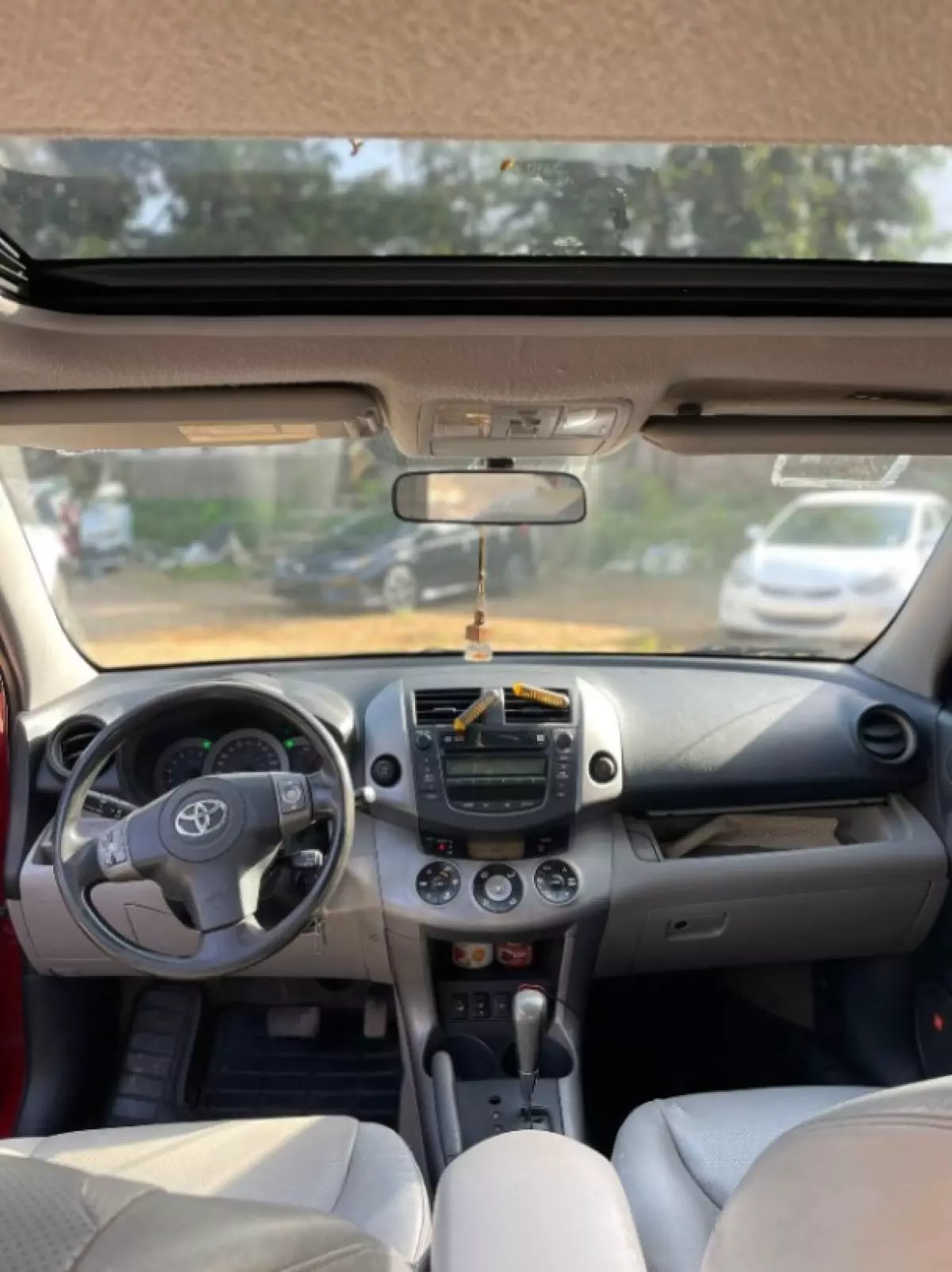 interiorFront