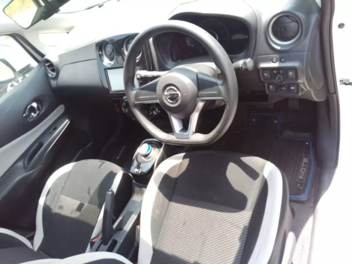 interiorFront