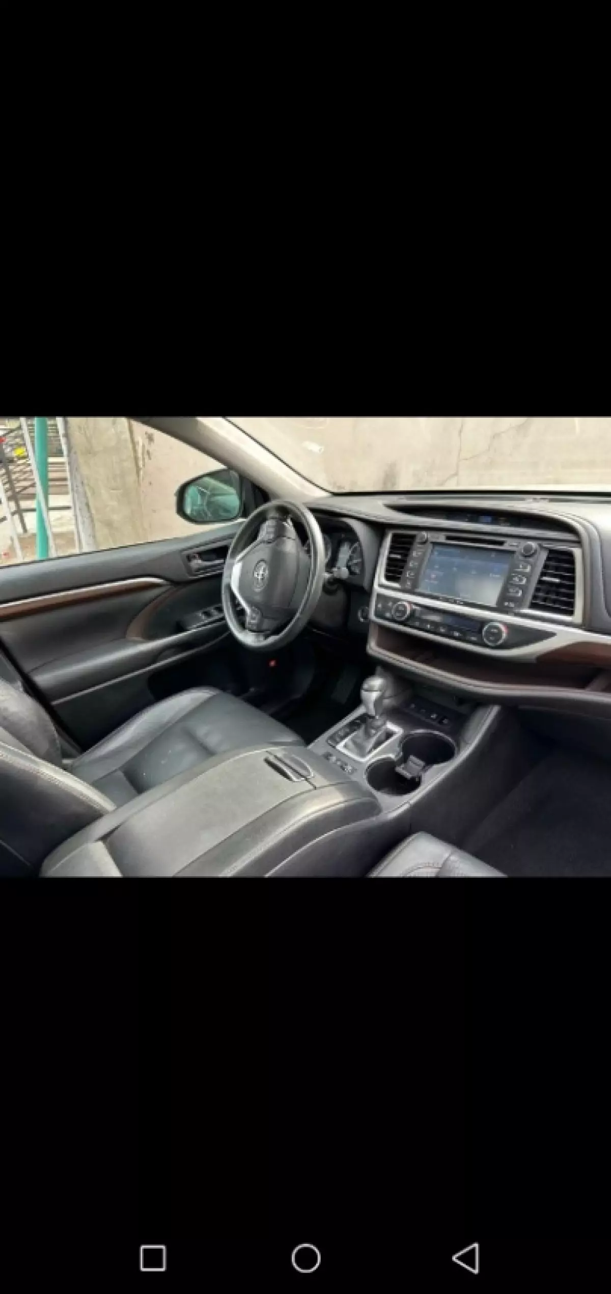 interiorFront