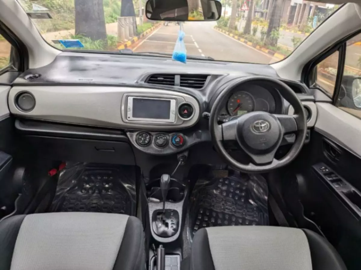 interiorFront
