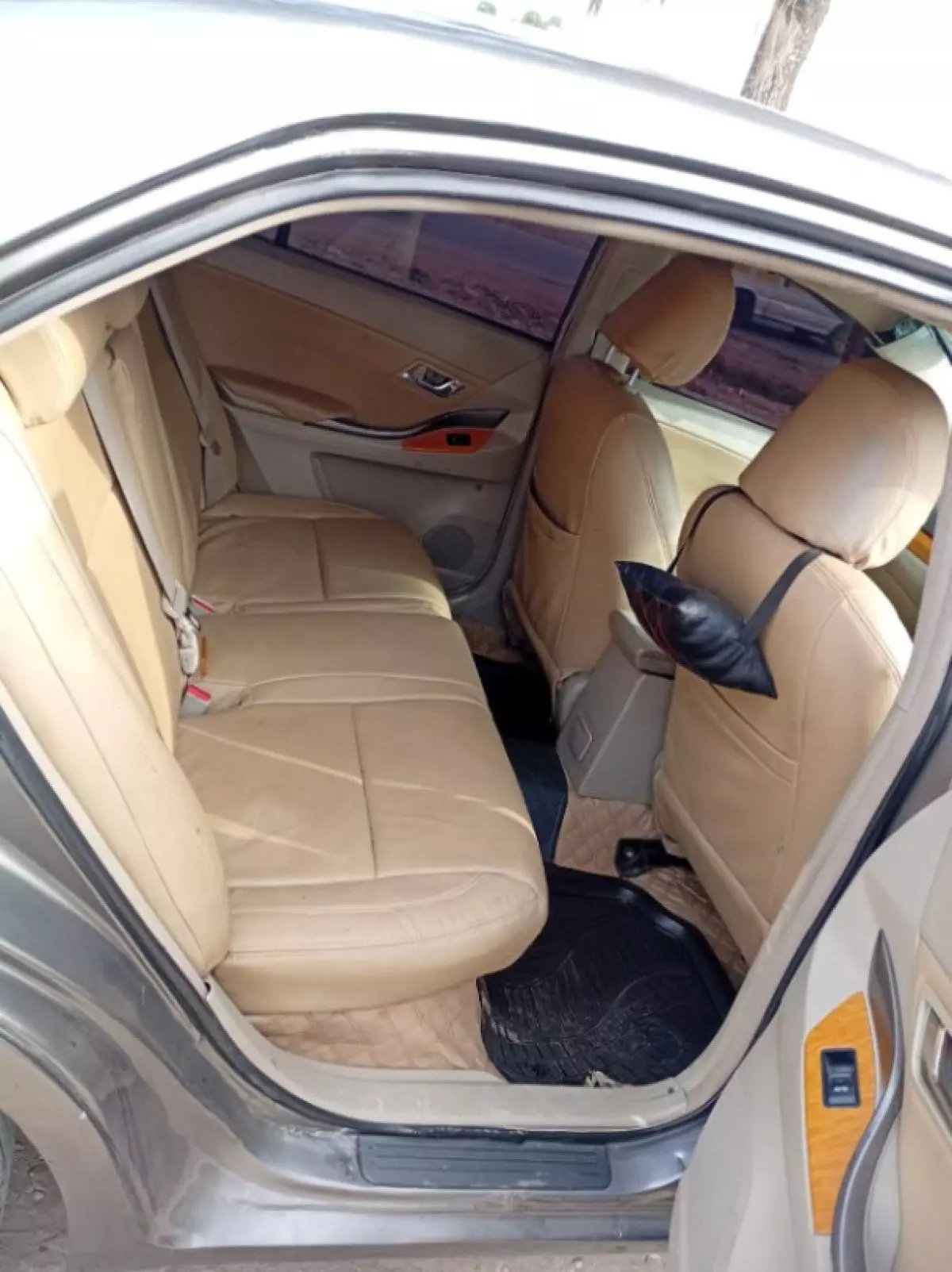 interiorBack