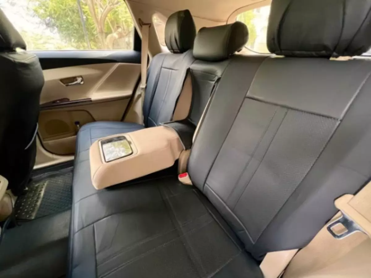 interiorBack