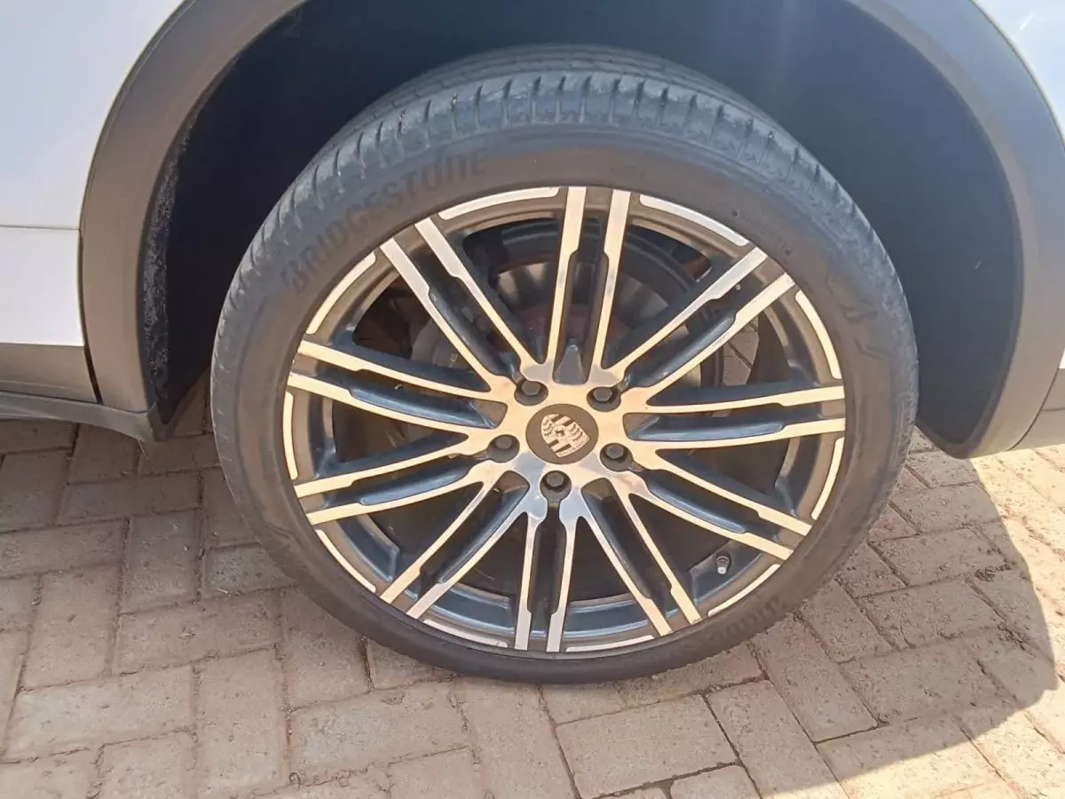 tyre1