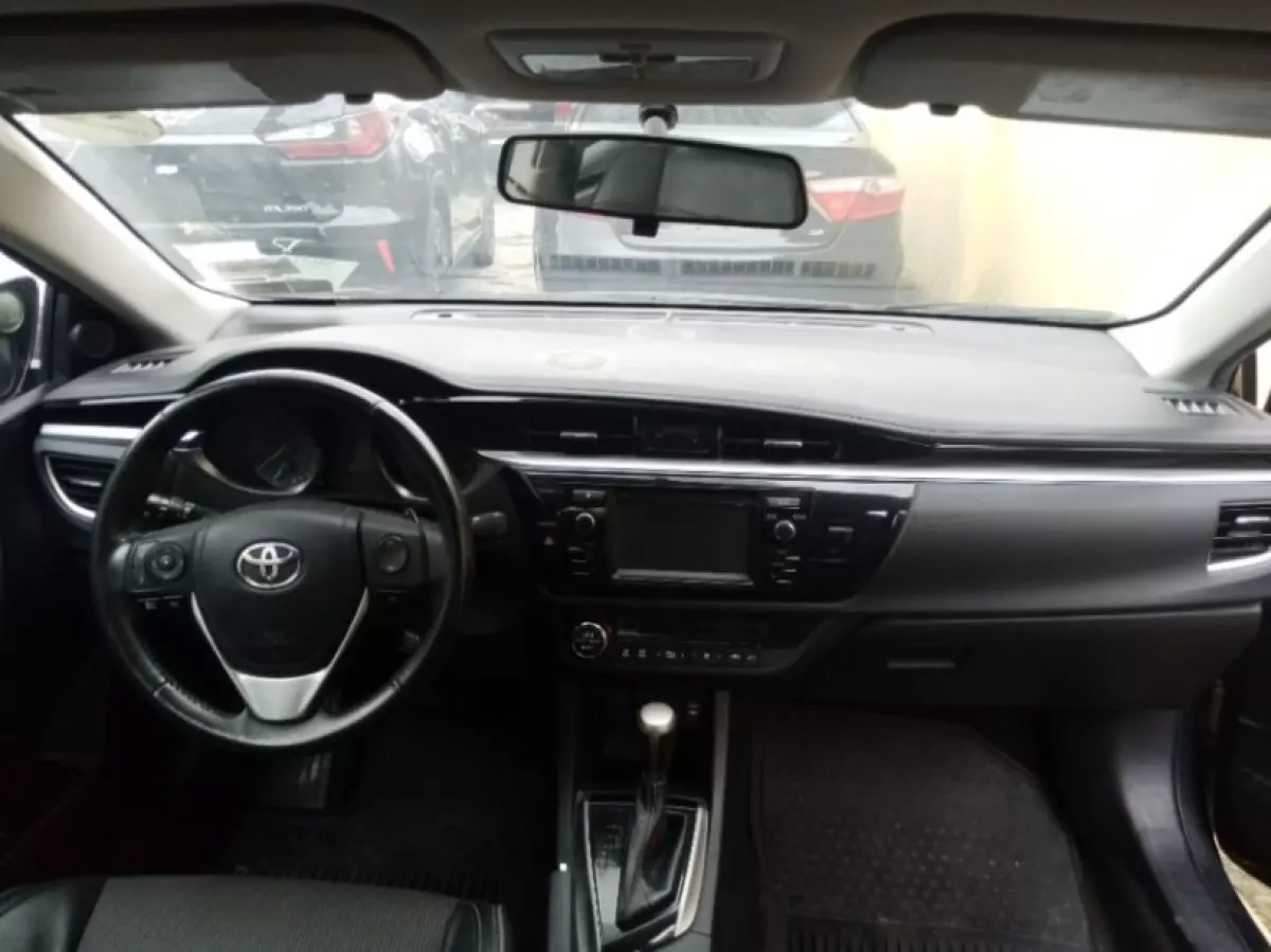 interiorFront