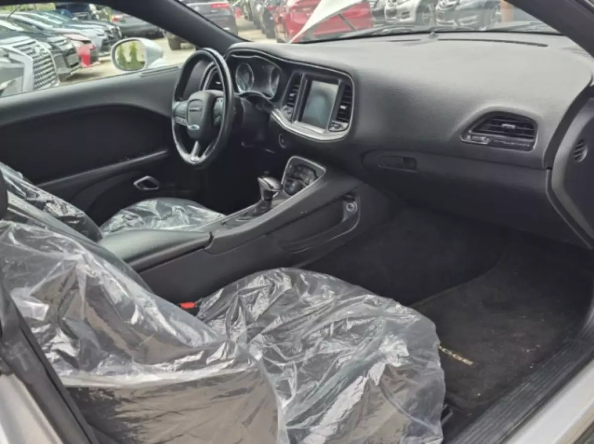 interiorBack