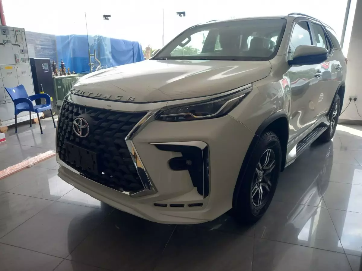 Toyota Fortuner - 2022