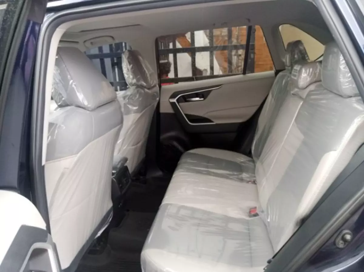interiorBack