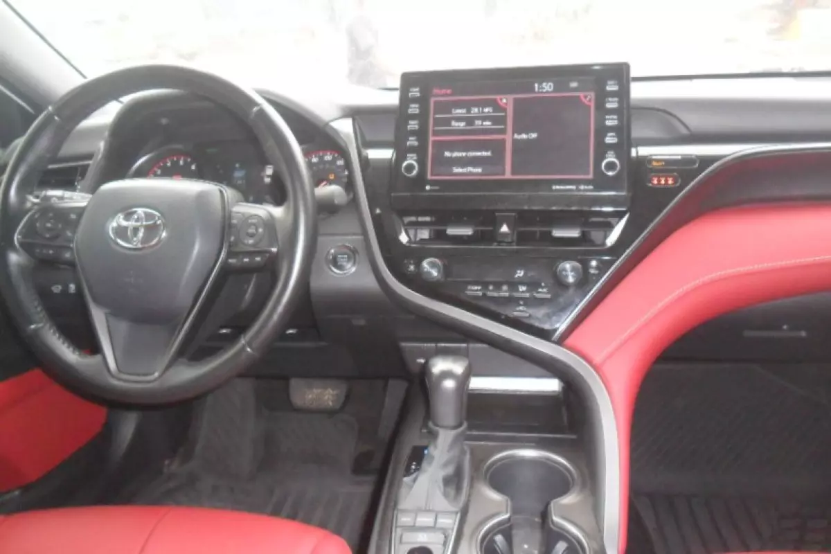 interiorFront