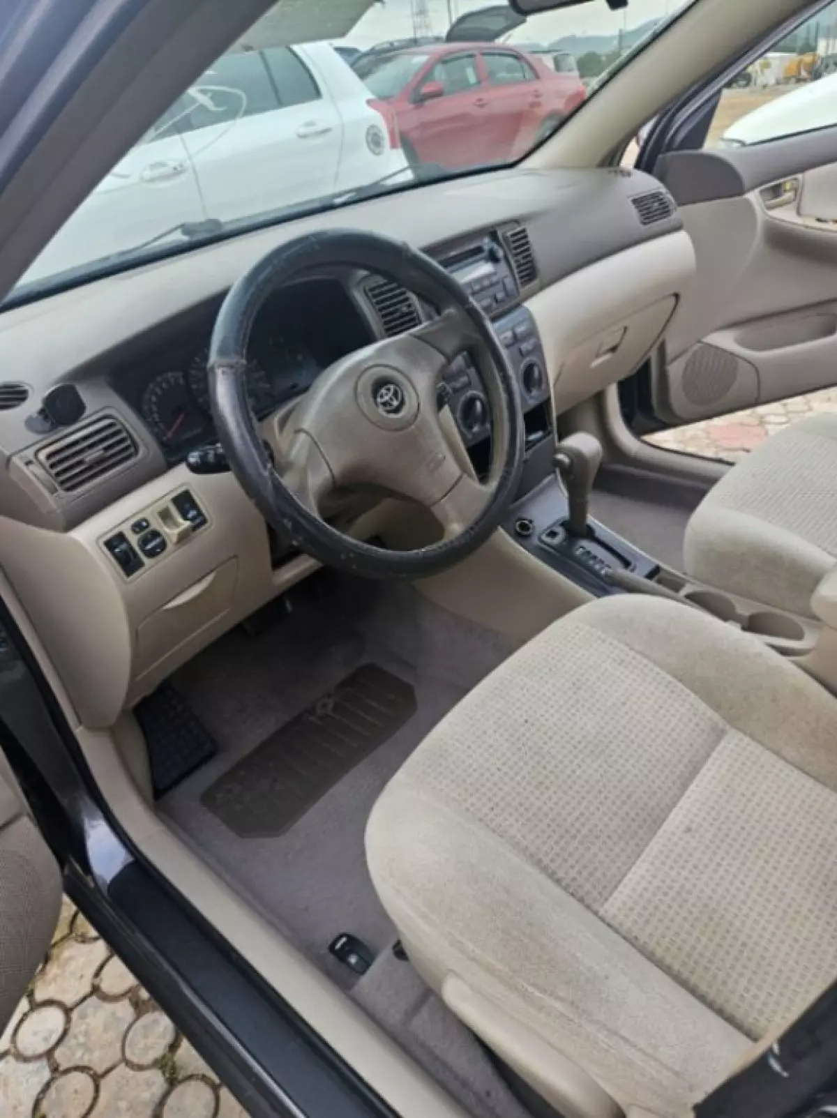 interiorFront