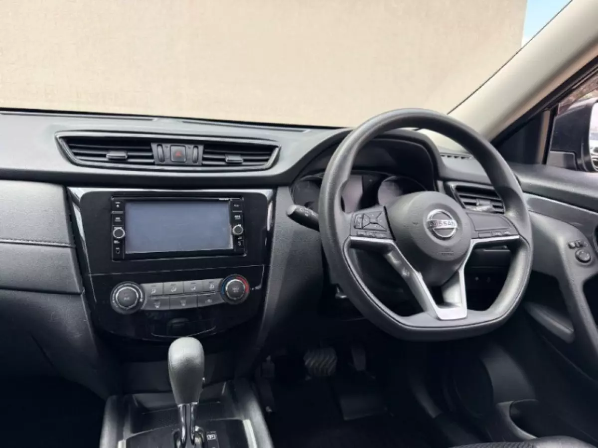interiorFront