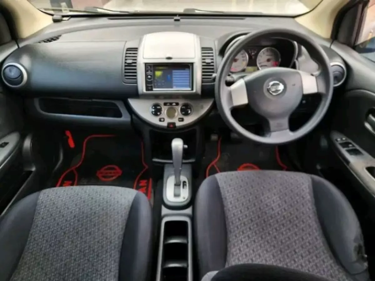 interiorFront