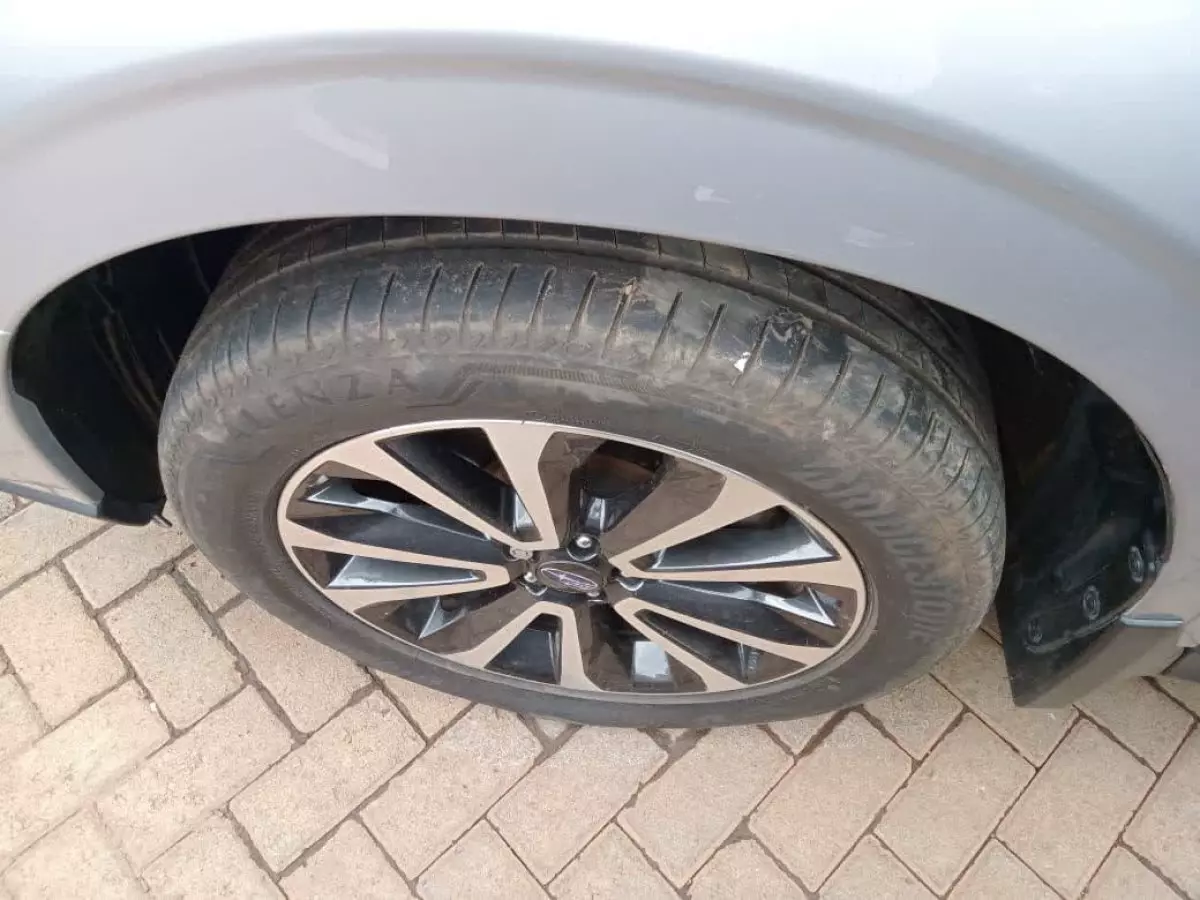 tyre0