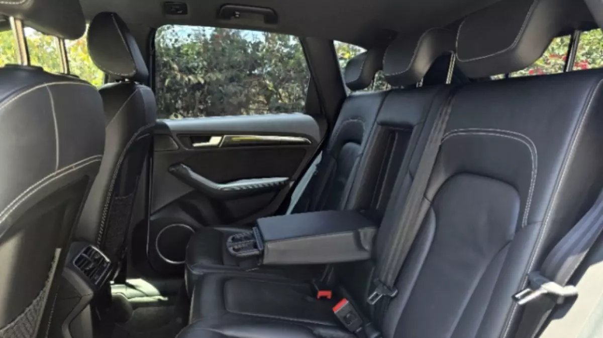 interiorBack