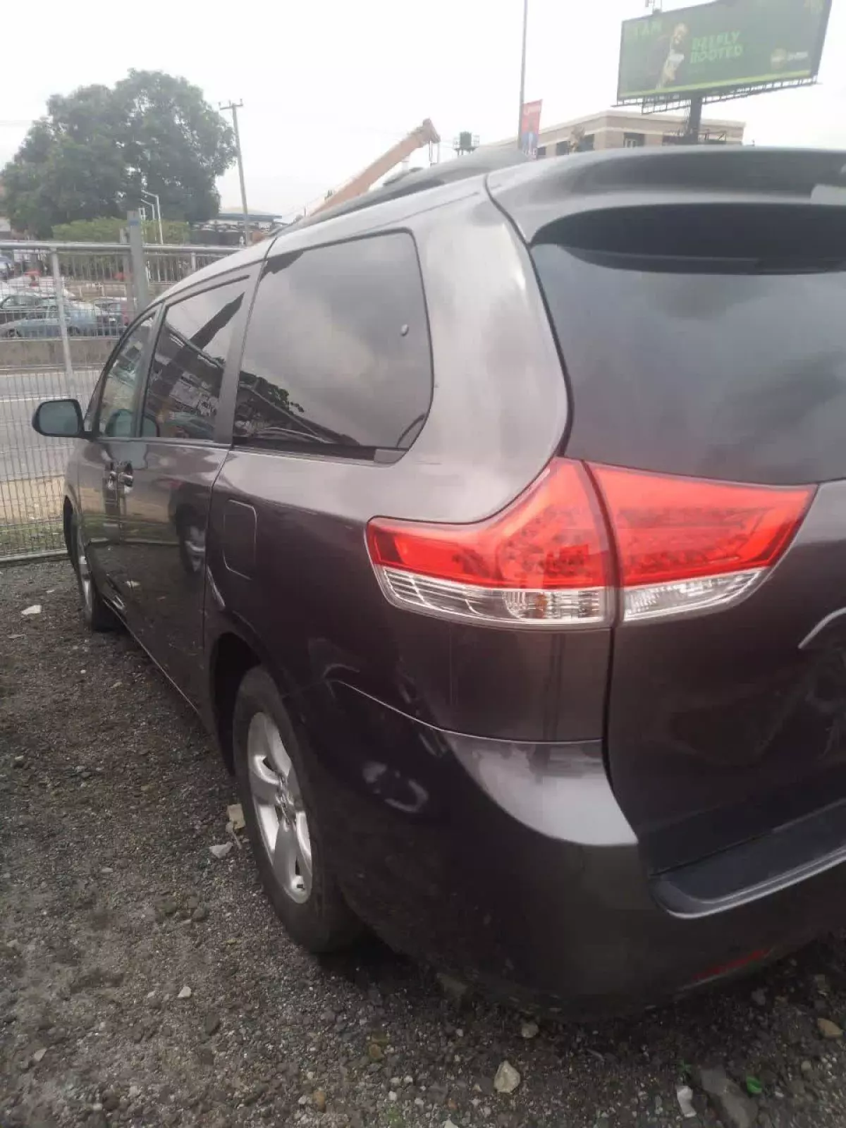 car Right Back