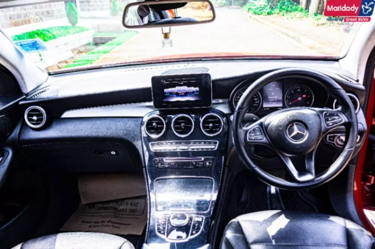 interiorFront