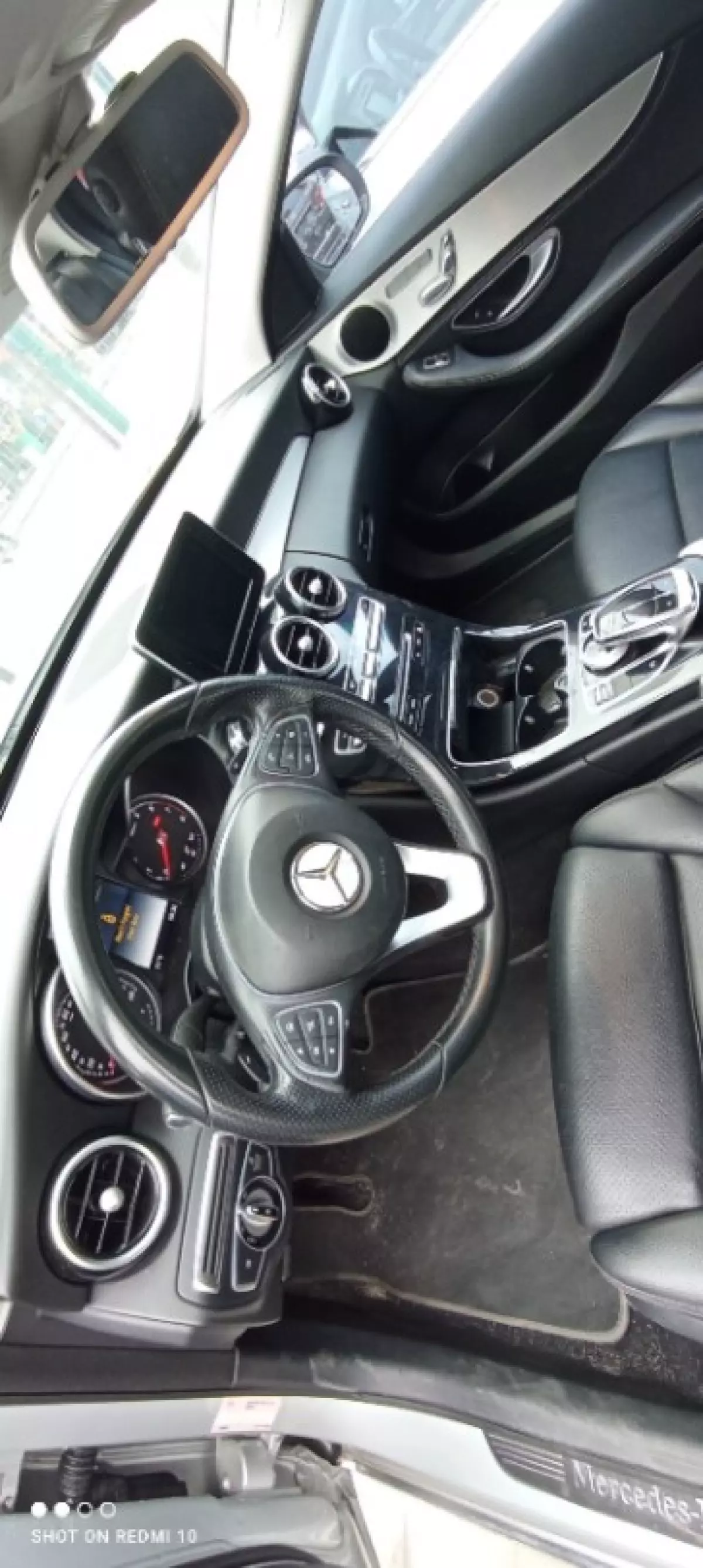 interiorFront