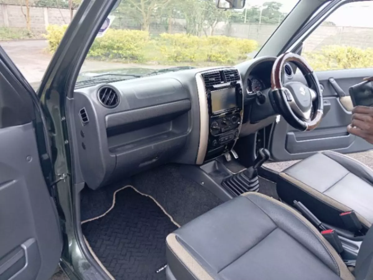 interiorBack