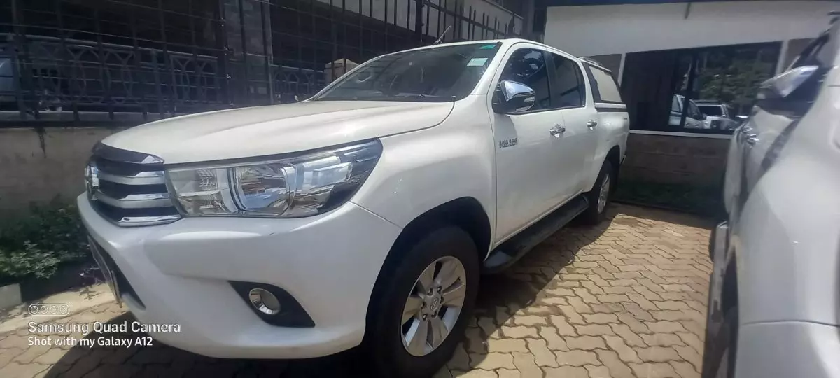 Toyota Hilux Revo  - 2016