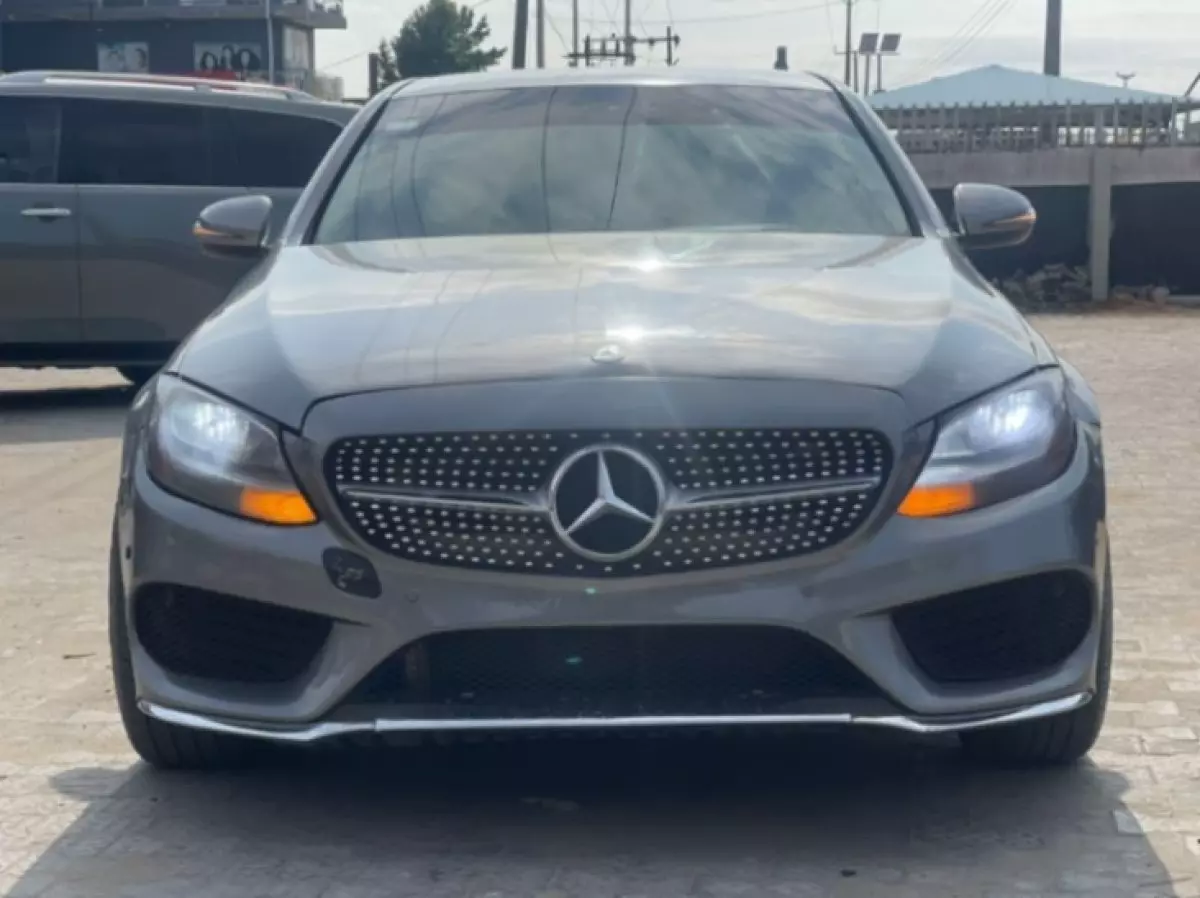Mercedes-Benz C 300 - 2015
