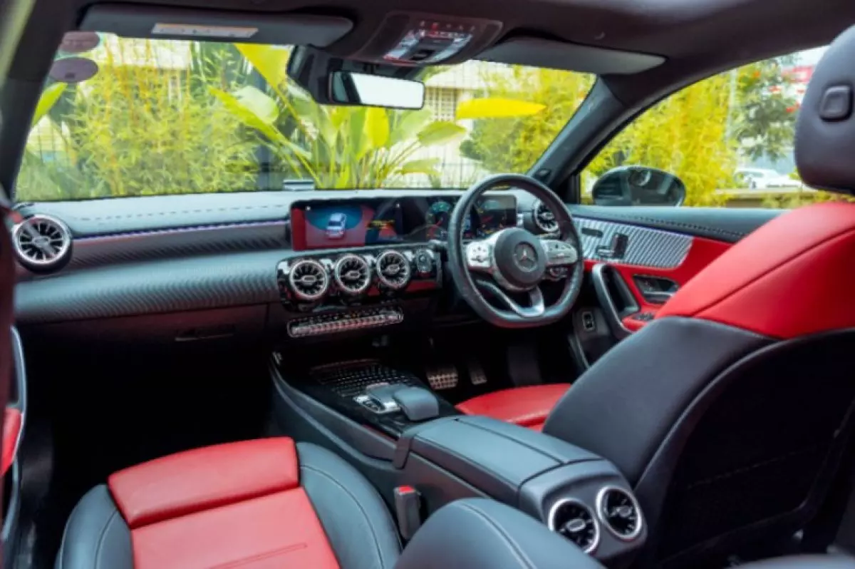 interiorBack