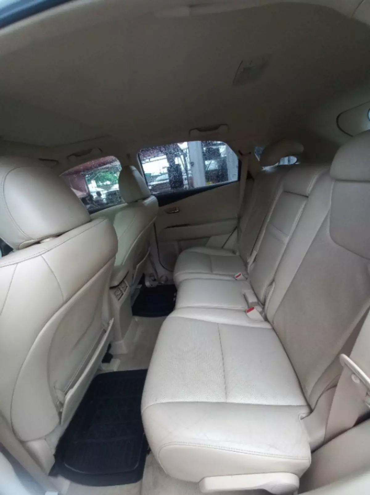 interiorBack