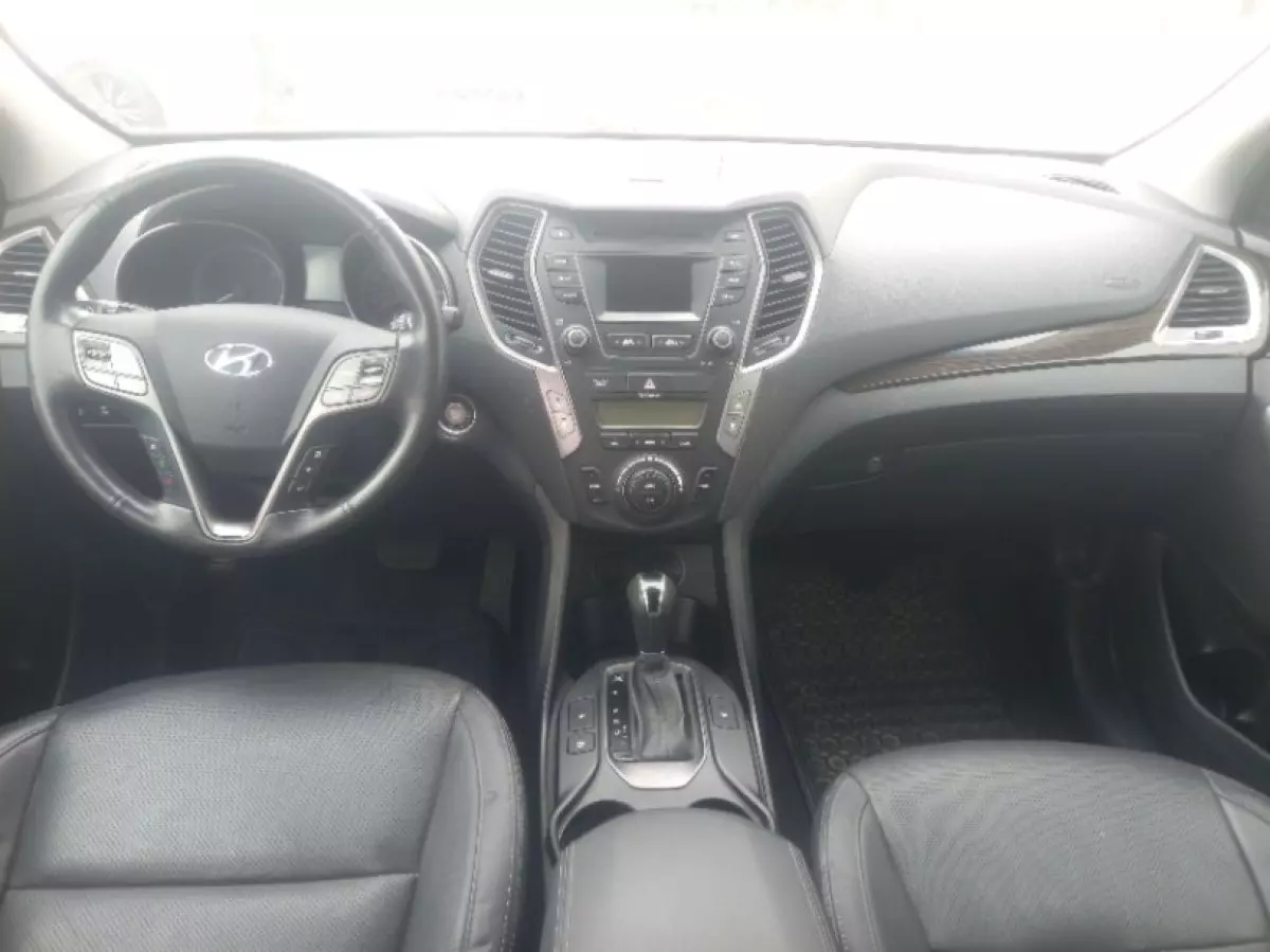 interiorFront