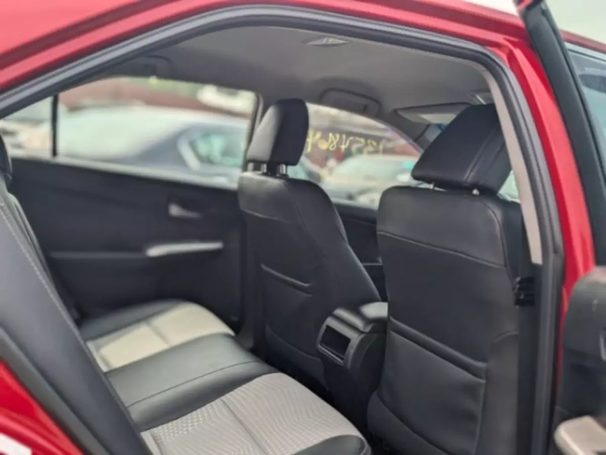 interiorBack