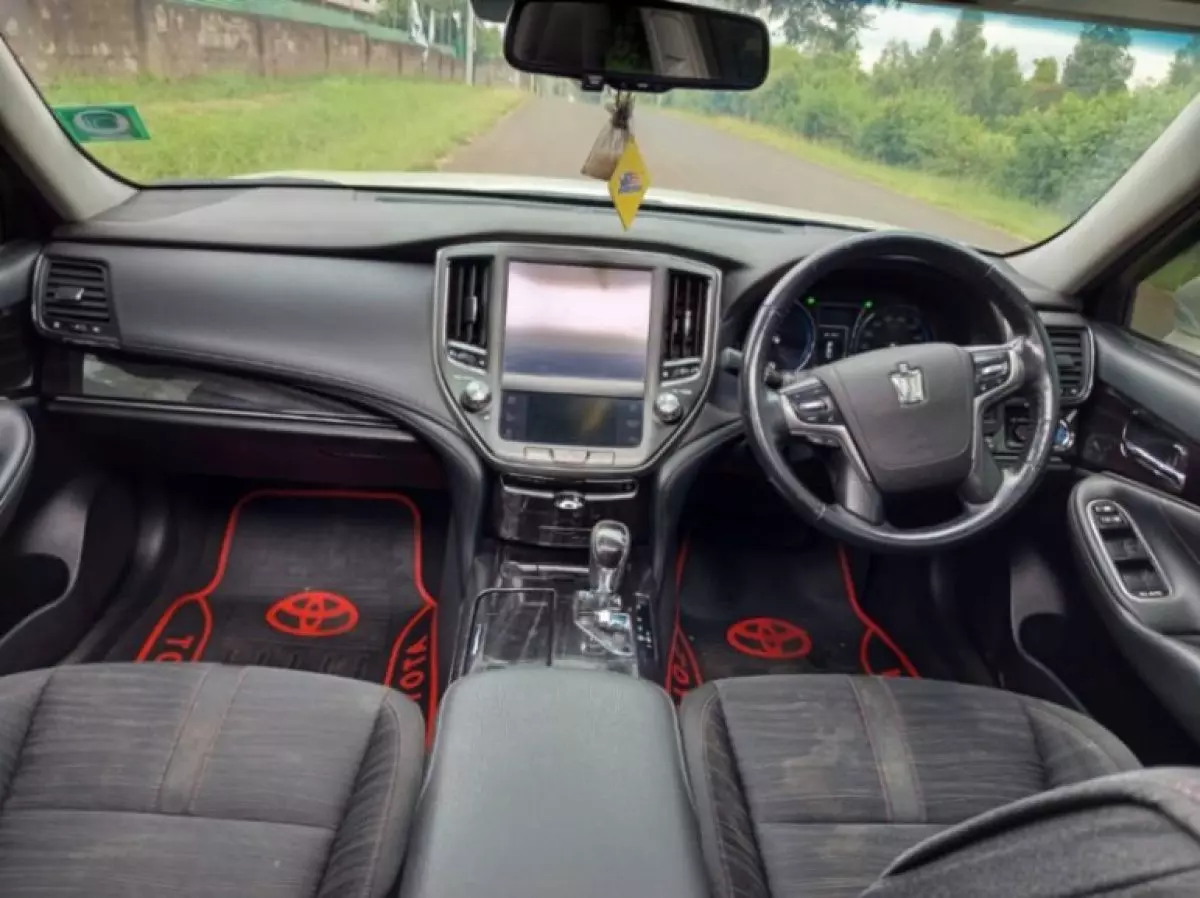 interiorFront