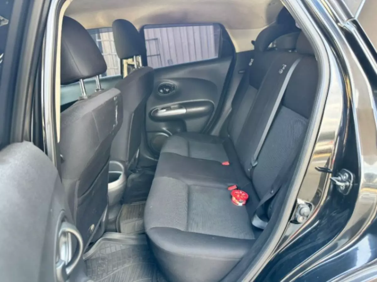 interiorBack