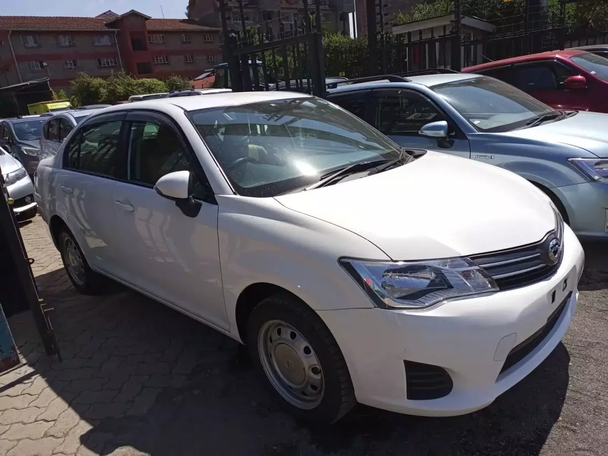 Toyota Axio  - 2014