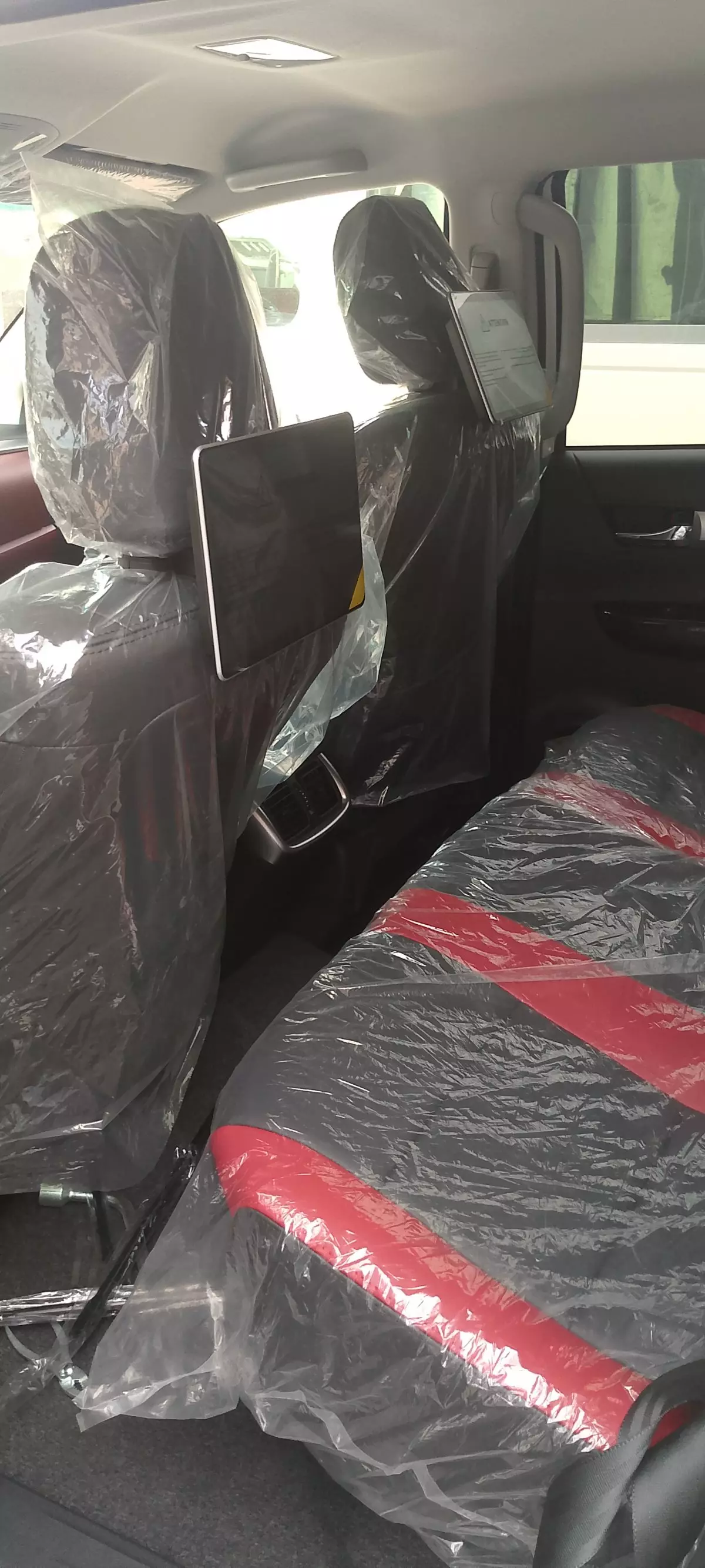 interiorBack