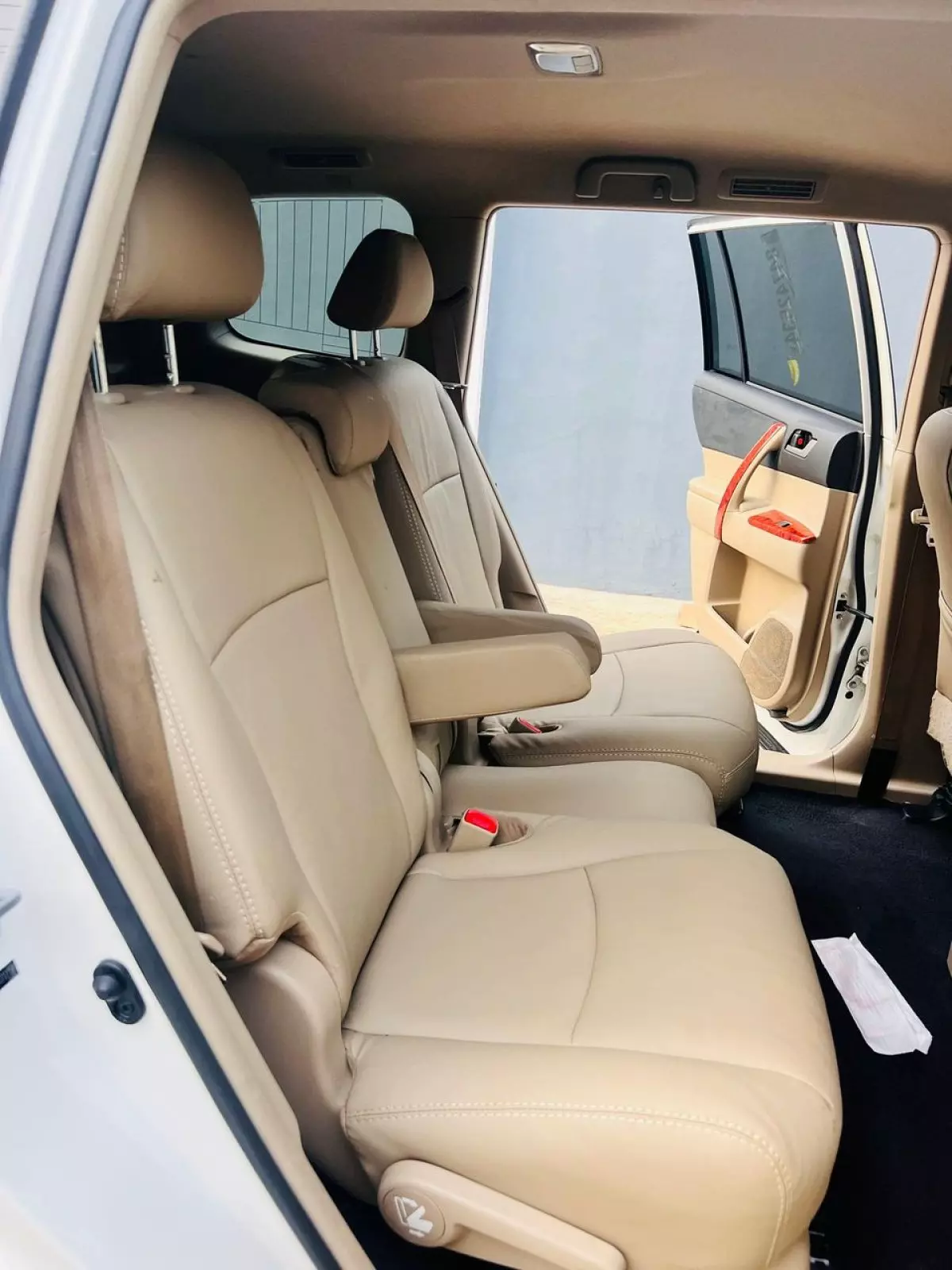 interiorBack
