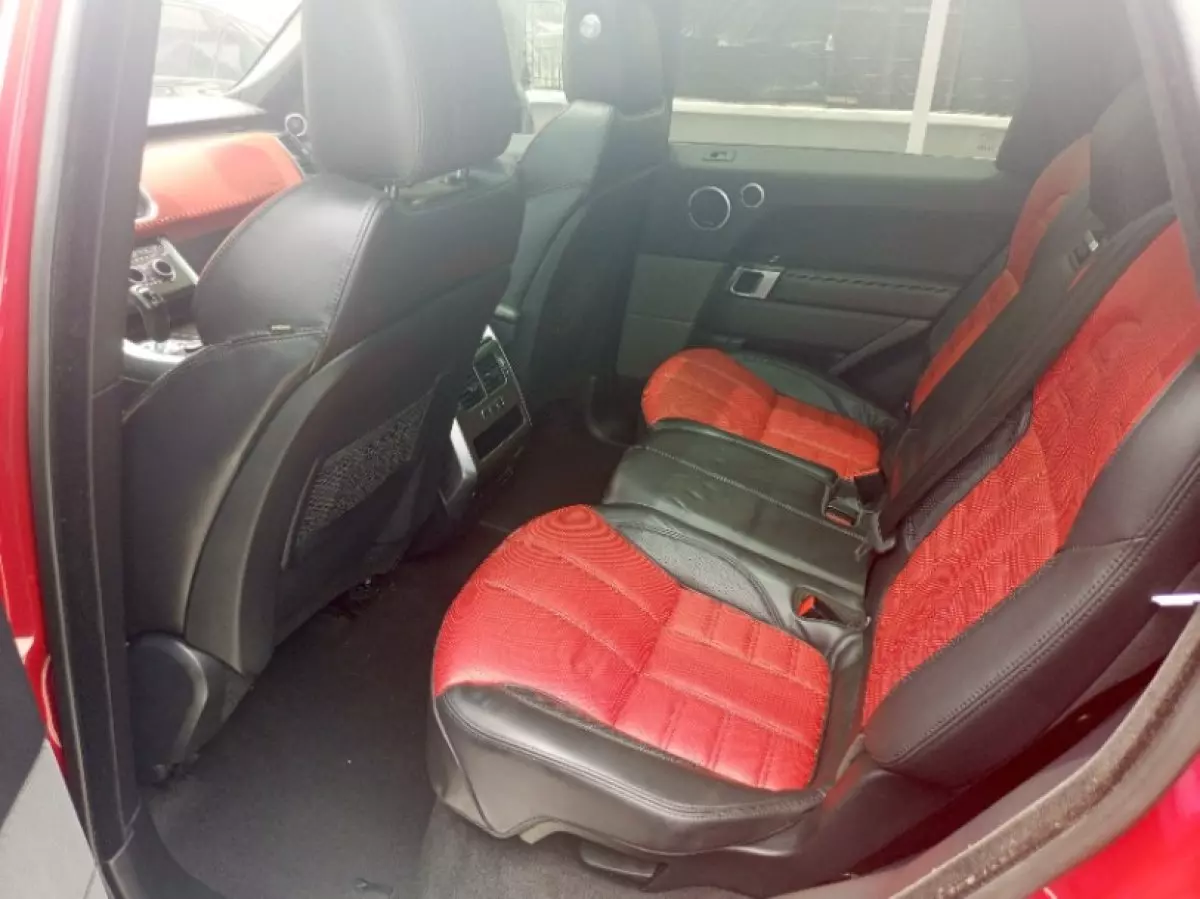 interiorBack