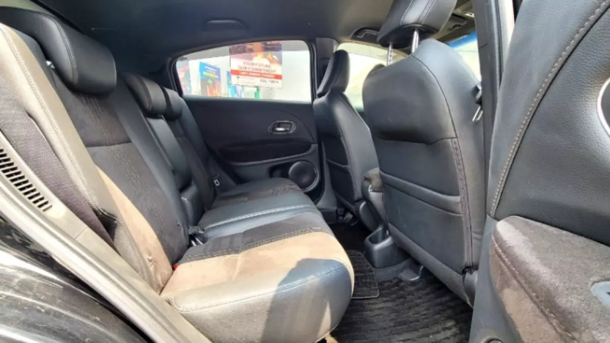 interiorBack