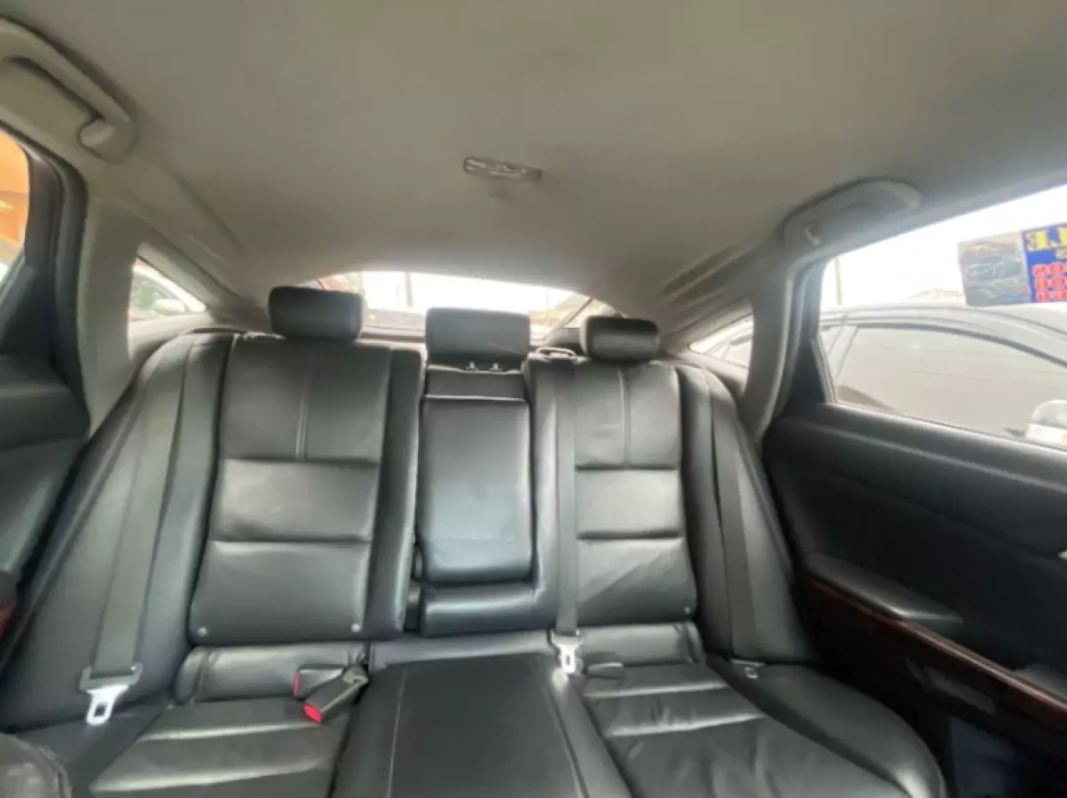interiorBack