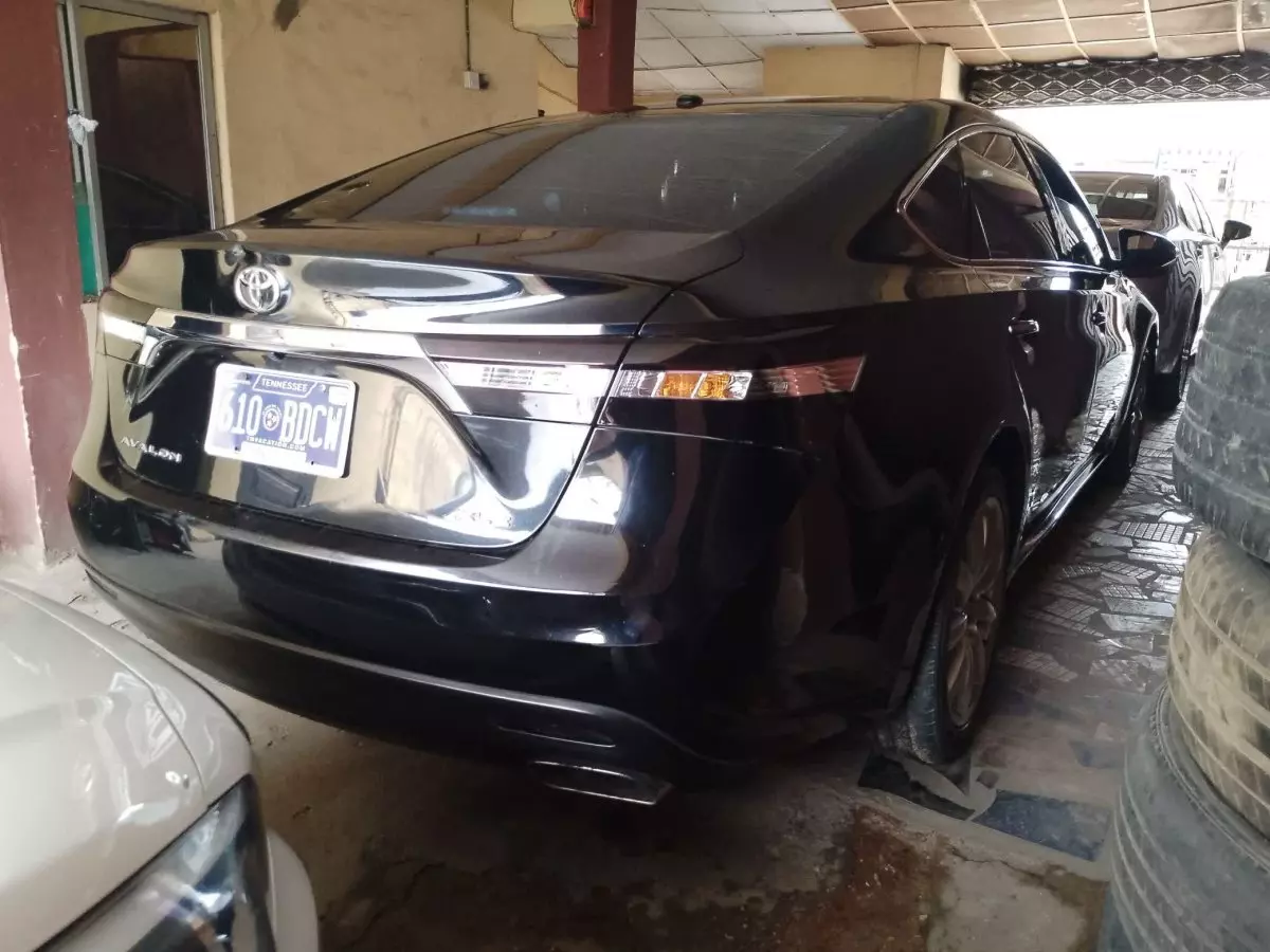 car Right Back