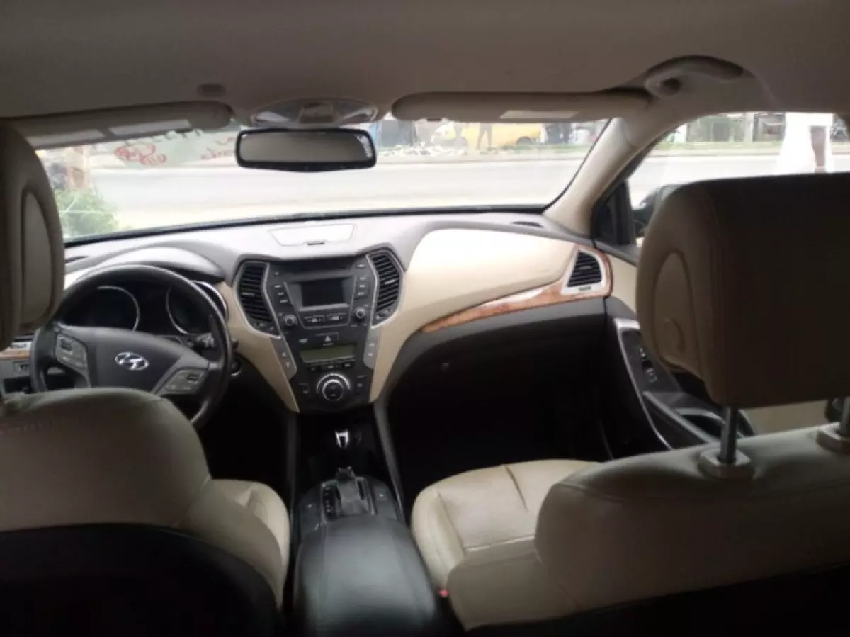 interiorFront