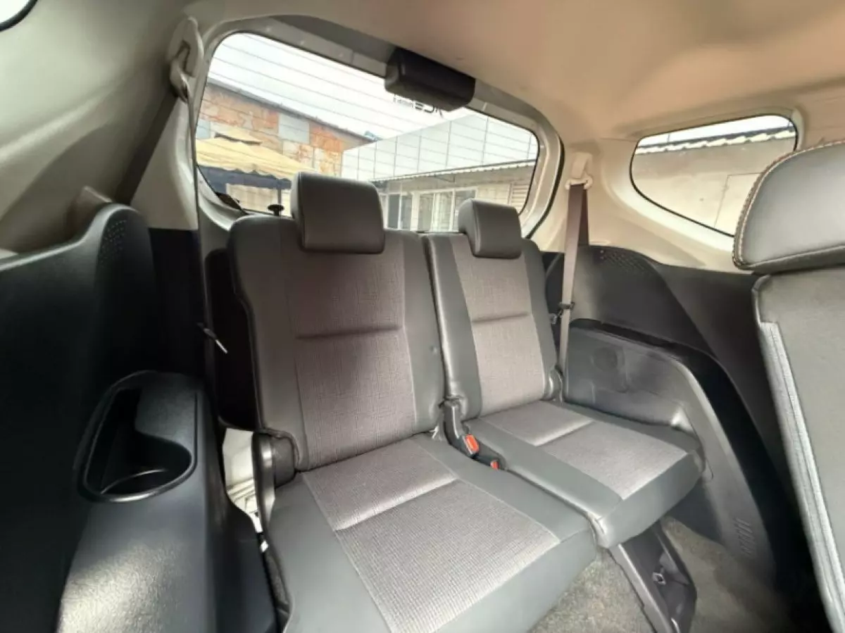 interiorBack