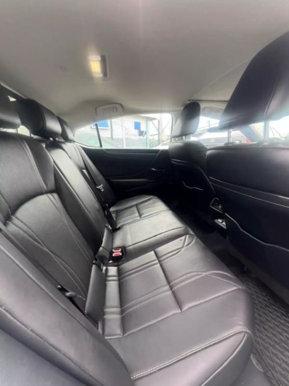 interiorBack