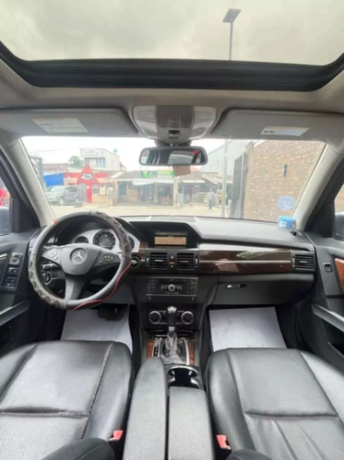 interiorFront