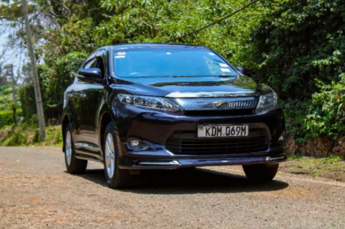 Toyota Harrier - 2015