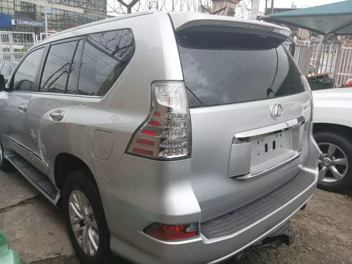 car Left Back