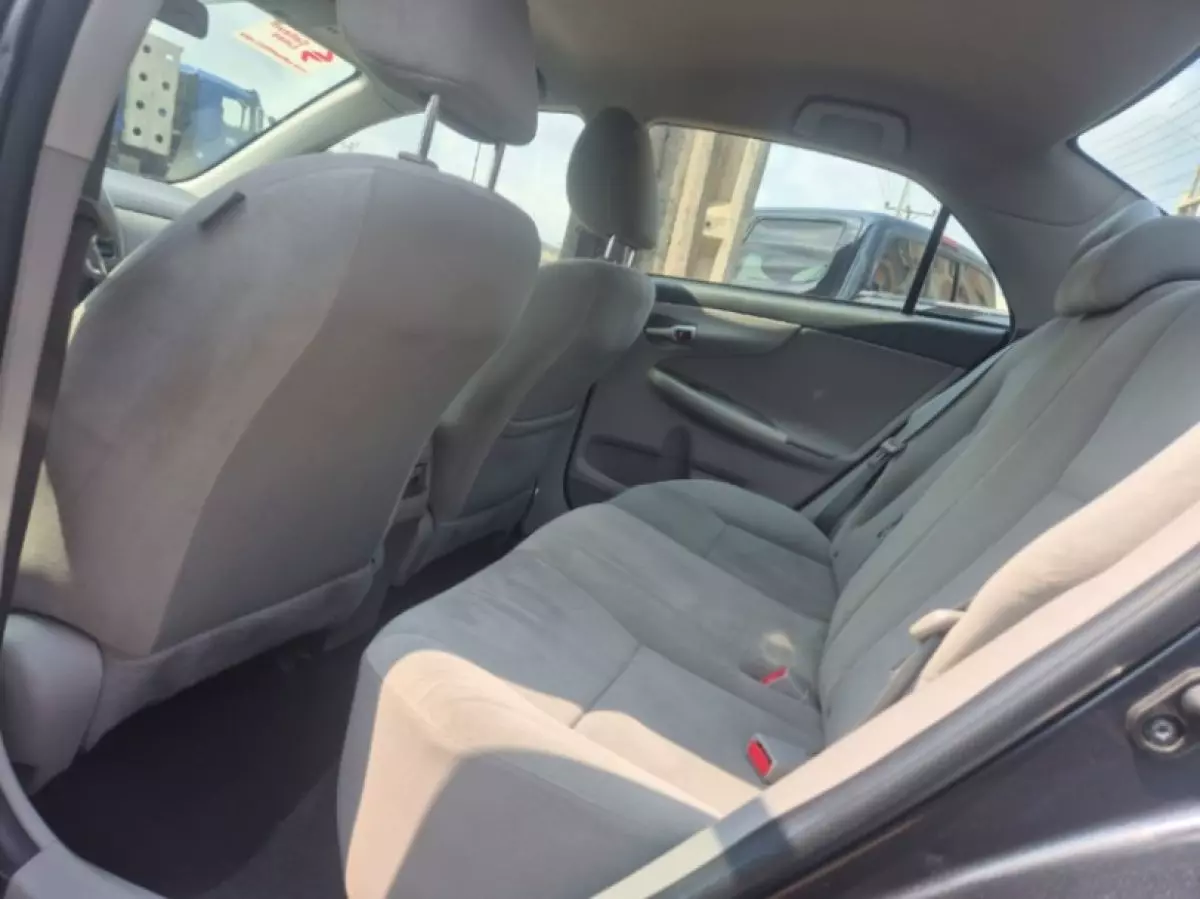 interiorBack