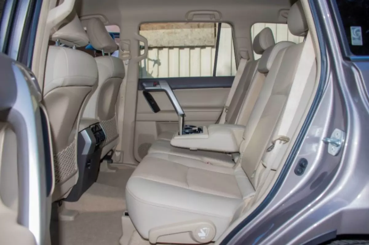interiorBack