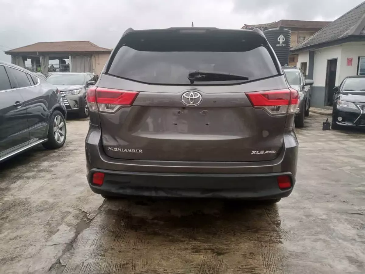 car Back