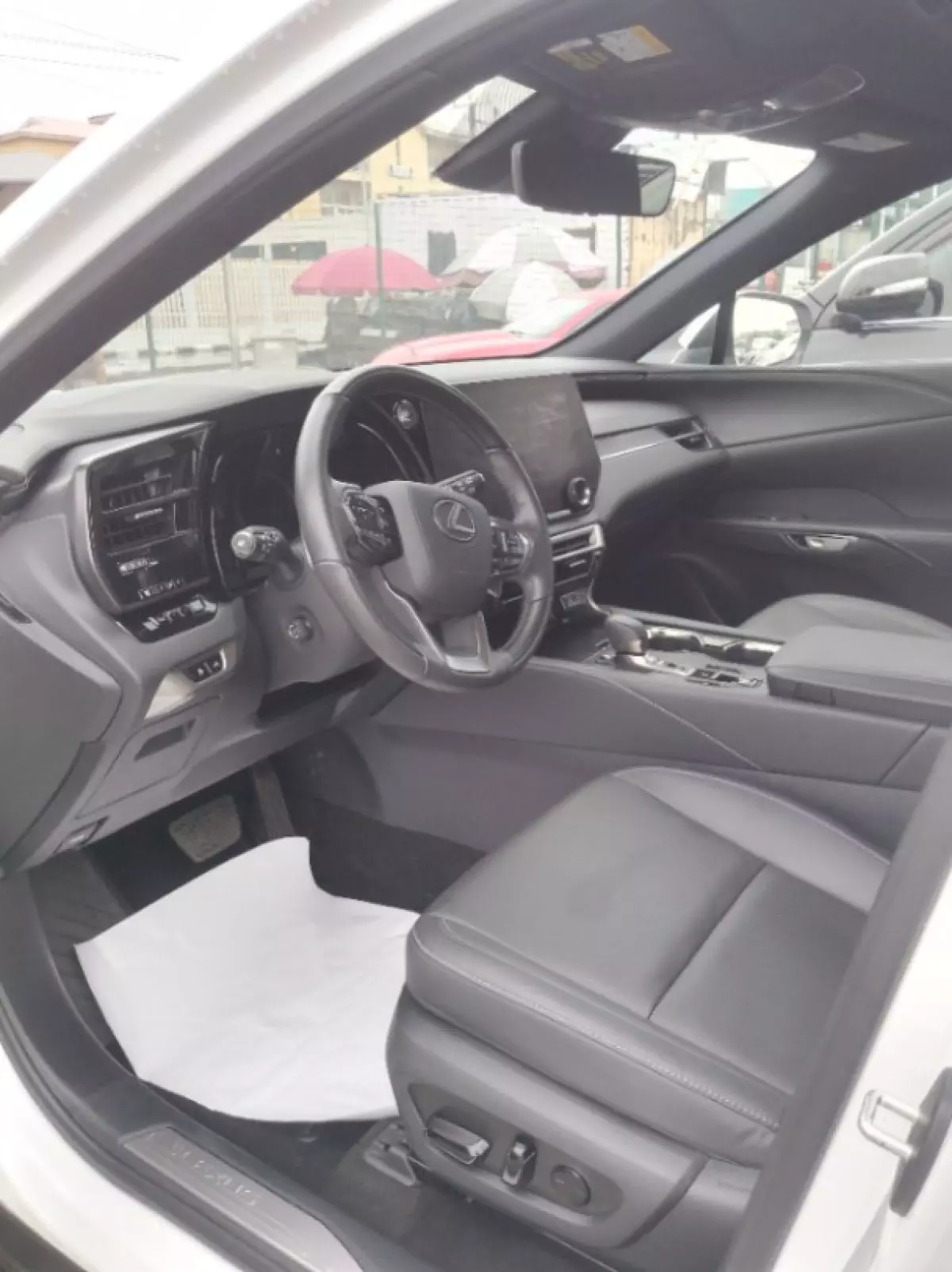 interiorFront