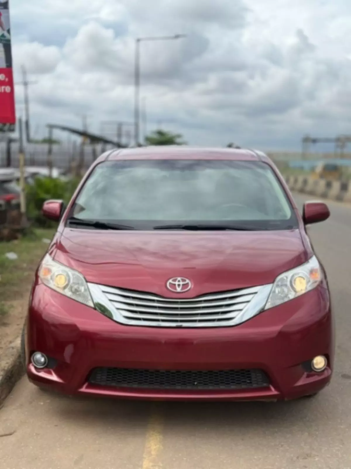Toyota Sienna - 2011