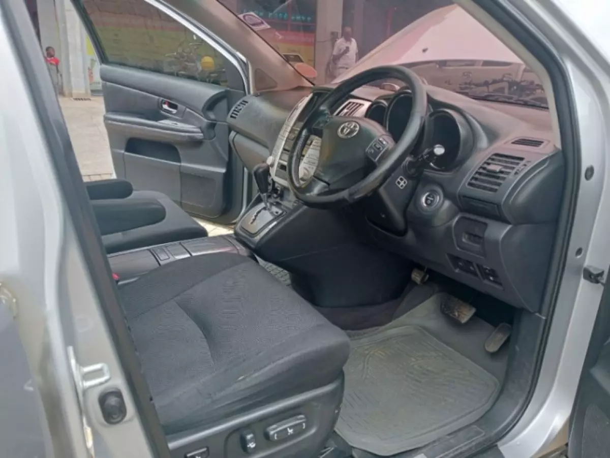 interiorFront